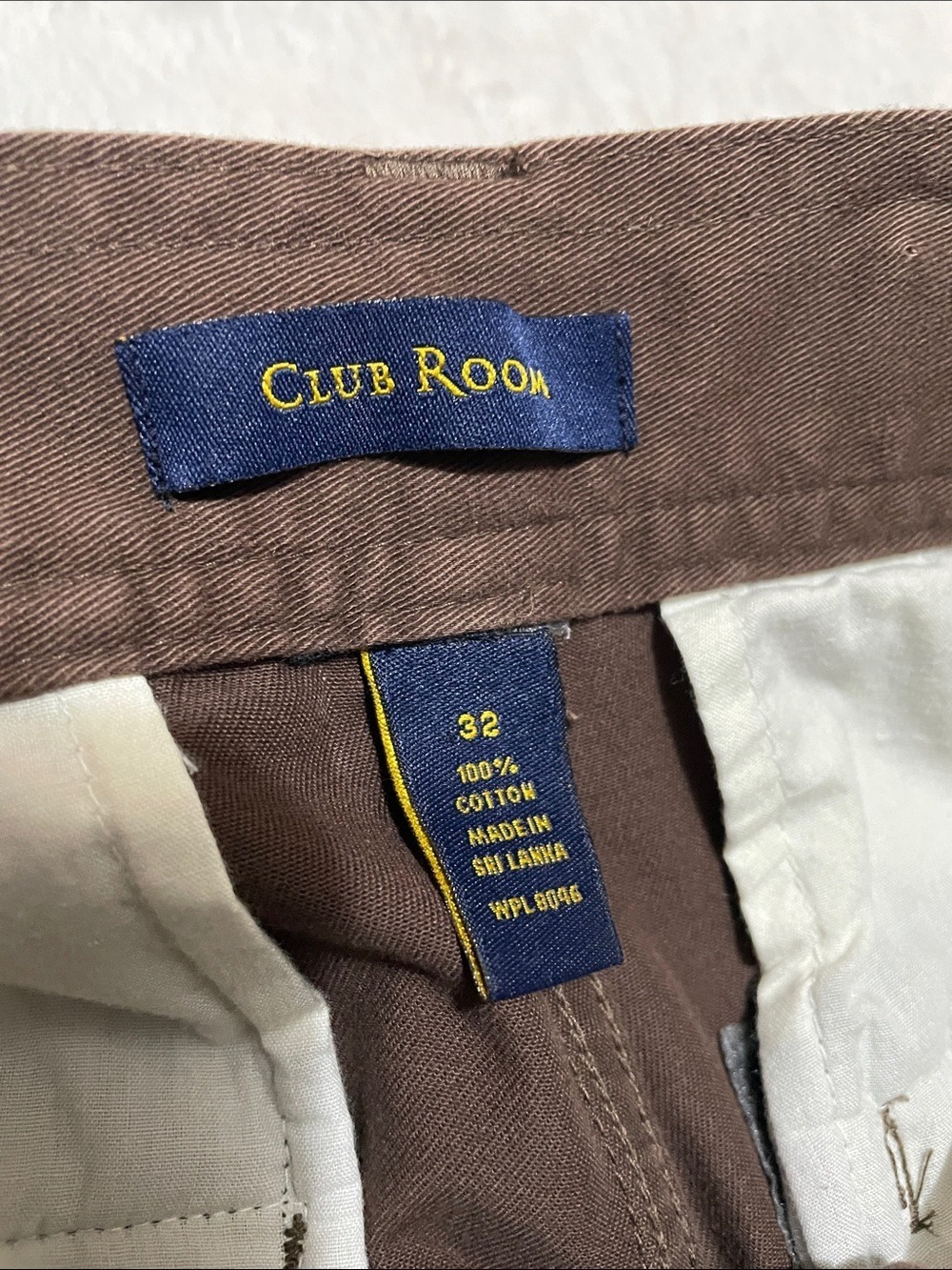 Club Room Men's Dark Brown Cargo Shorts Sz 32 - Picture 5 of 6